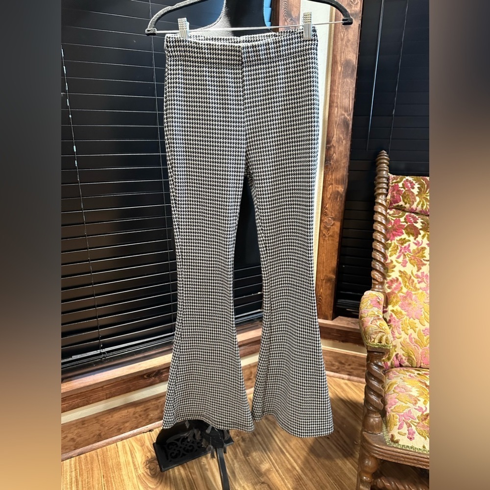 SO goods For Life pull on flayer STRECHY pants black and white SZ XS